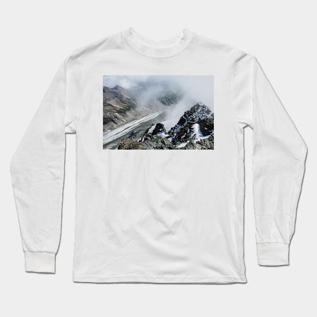 Mountaineering Long Sleeve T-Shirt by artesonraju